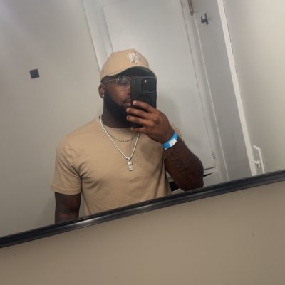 J_Smitty35's profile picture. | Proud Girl Dad | Track Coach & Gym Owner💪🏾