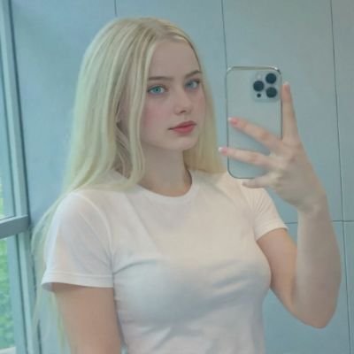 Cumlorain707's profile picture. I am a student but! Want to become a po*n model 
Please help me...