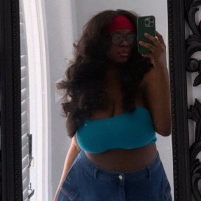 deyoade_'s profile picture. optimizing my free will x