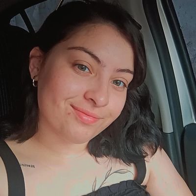 florr_leivas's profile picture. soy d leo y del bolso como toda persona del bien 🇨🇵
17🩵