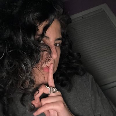 Newyearsday18's profile picture. 25/ Rep show 7/21/18 🐍 / just a neurodivergent girlie/ 🧡🤍🩷/ eras show 5/27/23 🕰️