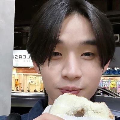 hongwaist's profile picture. thame.. arent you tired? hmm any pronouns/qualquer pronome