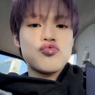 emyorockstar's profile picture. 