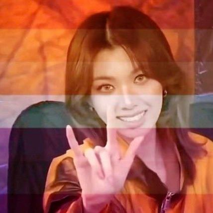 thiicc_skull's profile picture. she/her • big fan of women in music and tv • currently obsessed with thai gls 
#lingorm #lmsy #englot #namtamfilm #lenamiu #tknur #enjoyjune