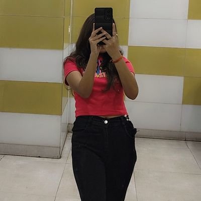 avnikatiyarr's profile picture. trust issues? no, just vodka over everyone 🥂💋