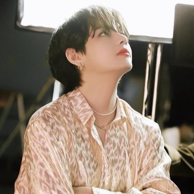 thv_k23's profile picture. 🐱🐹🐻🐰🐨🐥🐿️ #Taekookreveiw fan acc