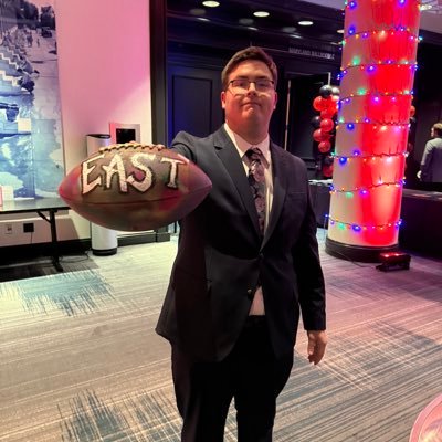 GStpierre_'s profile picture. All things Purple and Gold🐯