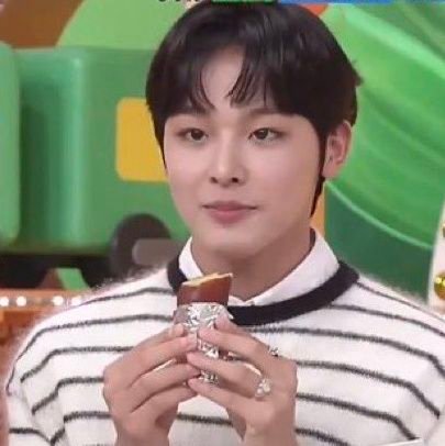 tapsilogs__'s profile picture. good men die too so i'd rather be with you