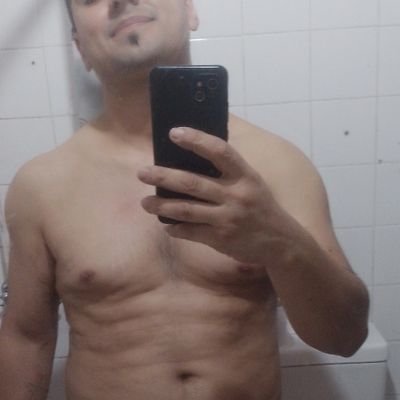 tu_chico_sex_69's profile picture. me hablar con gente mientras masturbo...
si te gustária hablame...😉