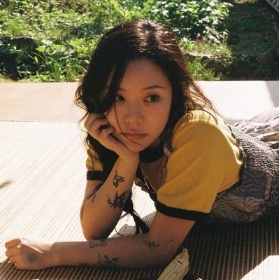 lovingjungwi's profile picture. 20+ • INFP • moomoo | army | a'tin ; fan account