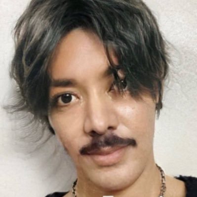 flwoaz9's profile picture. 우롱을 지켜라 날 잊지 못하게