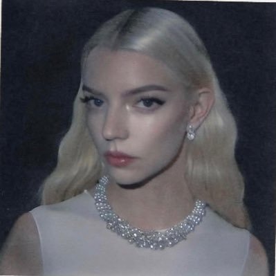 thefateofangela's profile picture. made my money being pretty and witty