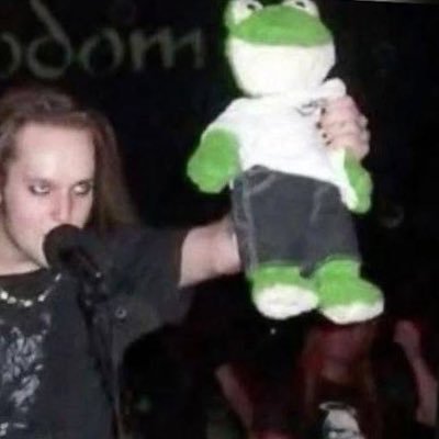 scorpentine's profile picture. Product guy in the day, finding guitar patches at night.