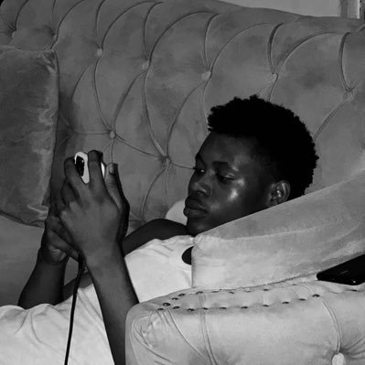 OmerahPeter's profile picture. Found solace in sound!