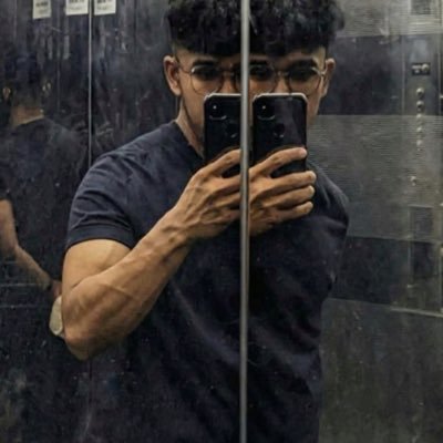 mizanpilus_'s profile picture. i make meme/weird videos | playlist di pinned tweet ⬇️