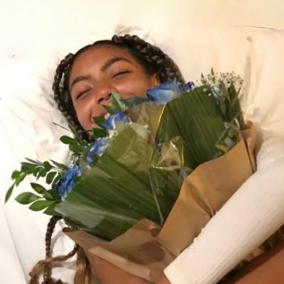 beyartista's profile picture. I look in your eyes, I feel alive.