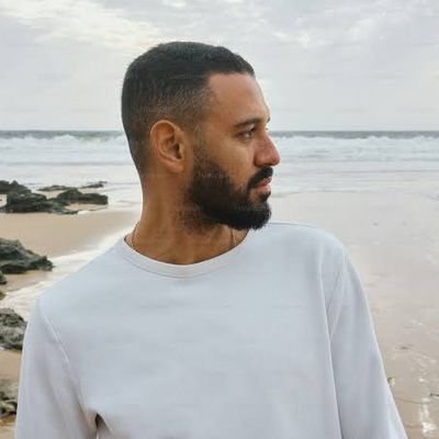 AmirKhan399807's profile picture. 