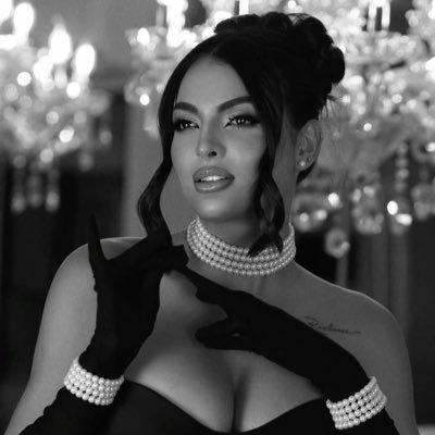 GxthamsCat's profile picture. 𝟐𝟏+ “Living fast and leaving a 𝐟𝐫𝐞𝐬𝐡 smelling corpse” 🐾 𝓌𝓇𝒾𝓉𝓉ℯ𝓃 𝒷𝓎 𝒜𝒹𝒾👸🏽 ‘ You 𝐚𝐫𝐞 my person… ’