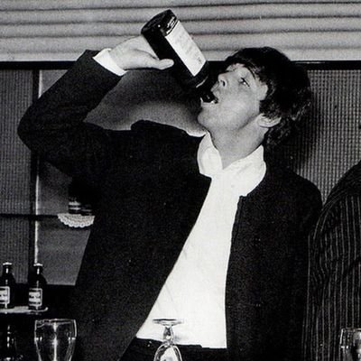 rhodesia_83's profile picture. aguante los beatles y el rojo. 蝨子