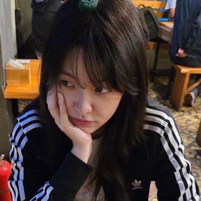 __starw's profile picture. ★ for ˙𝑱𝒖𝒏𝒈woo, 𝒓𝒊𝒌𝒖 & mercedes F1 team (4, 44, 63, 12, 5) enjoyer!! 250216 250531 🔜