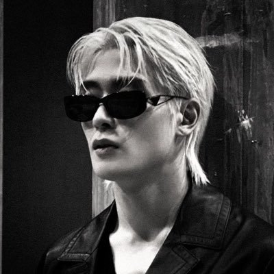 caeviir's profile picture. ⠀⠀⠀⠀⠀⠀ 𝗗𝗘𝗔𝗧𝗛 ⠀⠀ 𝖠𝖡𝖨𝖣𝖤𝖲 ⠀⠀ 𝗡𝗢 ⠀⠀ 𝖱𝖤𝖠𝖲𝖮𝖭. ⠀ 𖥔 ⠀⠀ ⠀⠀⠀⠀⠀⠀ ⠀ ⠀⠀⠀⠀⠀⠀ ⠀⠀⠀⠀⠀⠀