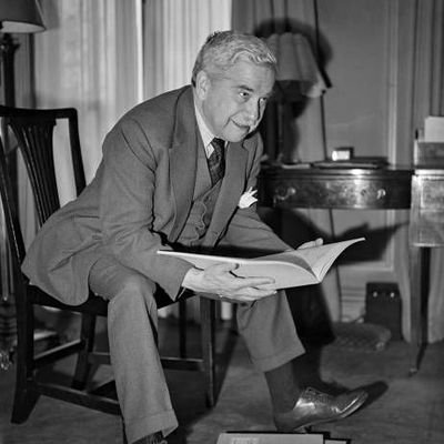 platoguts's profile picture. Faire abstraction du monde d’objets n’est possible qu’en éprouvant la vie comme un rêve.