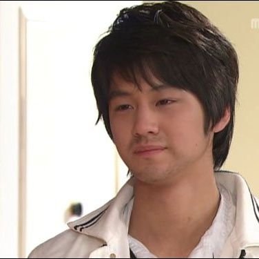 dpwbqlrP's profile picture. 먹고 자기만 하는 내 인생