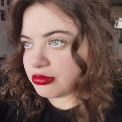 OldScars___'s profile picture. Mostly seeing life through a kaleidescope