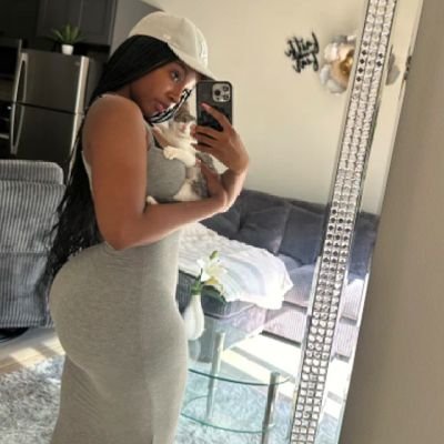 FuxVuxx66420's profile picture. 