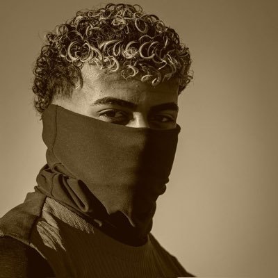 Richie_833's profile picture. Richie❤️ MESSI 🥳 👑Football || Barcelona ❤️💙 ||🎮 Game🥵 Computer Guru! 👨‍💻