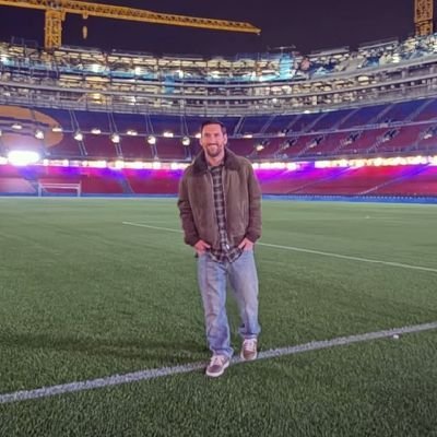 TravisBick13's profile picture. professional momos hater.
sweet tea connoisseur
#ProudRandy