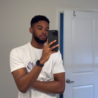 rinsql1's profile picture. LLB LLM LPC Law Graduate| Cov 20’🎓| @arsenal| I share career tips I wish I would’ve known| 🇵🇸free Palestine