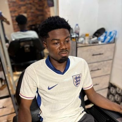 t_makei's profile picture. Football addict ⚽ | Jude believer ✨️