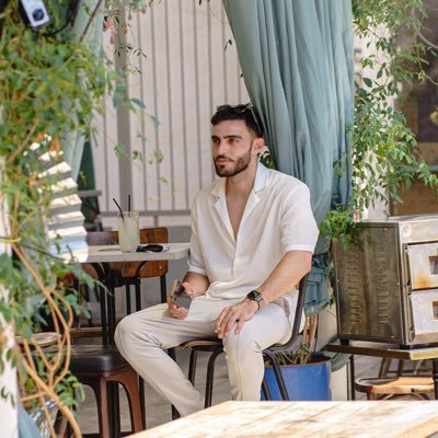 EladMimran1's profile picture. בוגר קורס אנליסטים בספורט פאנל👨🏻‍💻, מעדיף את הצד הצהוב של העיר תל אביב💛💙, ועדיין לא החלטתי באיזה שעות של היממה ה🏀 טוב יותר🇺🇸🇪🇺.