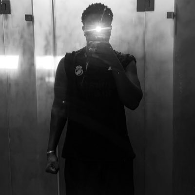 oloyeyrn's profile picture. 