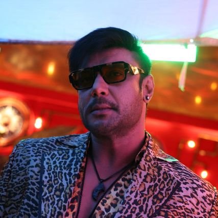 enormous_gaja's profile picture. All about dboss and cinema 🎥| karnataka | civil engineer👷🏻