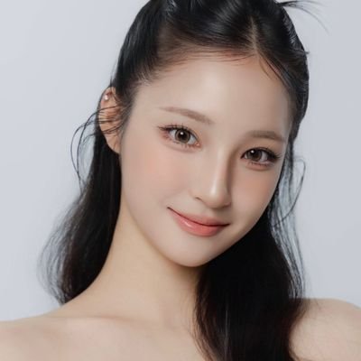 ichigoxiee's profile picture. multi-stan (*^ω^)ﾉ