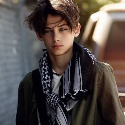 zion_Eric05's profile picture. 