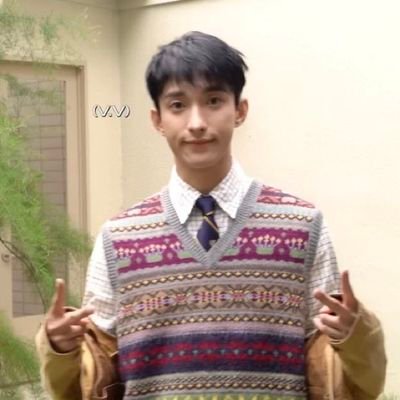 thinkinabtdk's profile picture. 'bout seventeen 🩵🩷