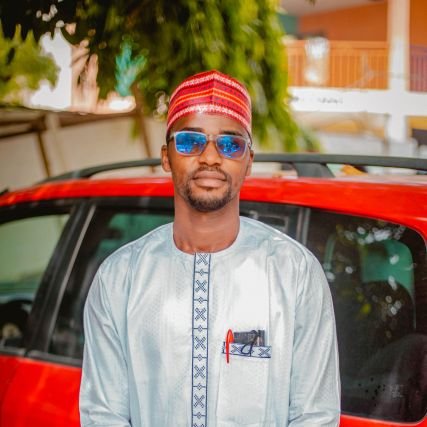 CmrdNaseer1's profile picture. I'm Cmr, 
Nasiru Alhassan Musa. 
S/T #youth_Leader 👌
CEO #NBC phones & chronic -glasses🕶️
Founder of @NSTHAUSA.TV link 👇https://t.co/79UoQAPUmi