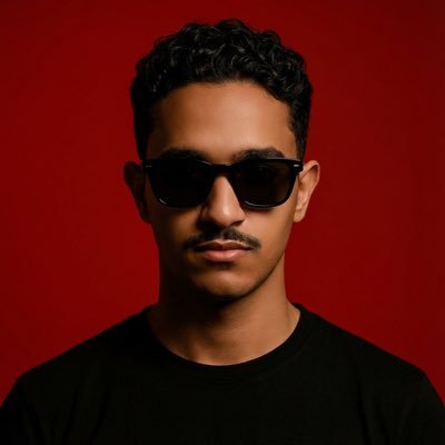 DesAziz's profile picture. اخصائي تجارة الكترونية | مهتم بالذكاء الاصطناعي | محترف معتمد في التصميم المرئي لدى @Adobe | عضو في مجتمع كانفا العربي @Canva | @HekayaKSA