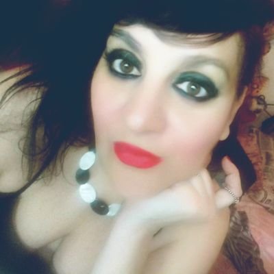 iloliviaa's profile picture. No bailo aguas... no sigo juegos... jodida pero contenta... De Sevilla al cielo... 💚💚💚...MANQUEPIERDA🇪🇸