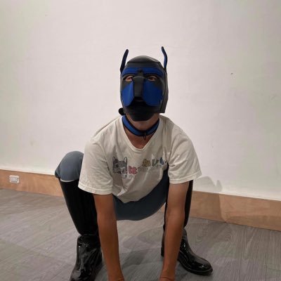 huang51692's profile picture. 🐶犬種：台灣土狗— 我是一隻馬靴犬，戀物➡️熱愛馬靴、儀隊靴、籃球鞋靴、雨靴 ,已有主人@sunny05429973主人@lucifer54088舊帳@0tWPytiUbW7JGpY 馬靴是勇犬的信仰，奧帝馬靴是屬於勇犬的標記，奧帝漆皮馬靴是勇犬的代表，英才馬靴與儀仗馬靴是勇犬的圖騰主人是勇犬的太陽，