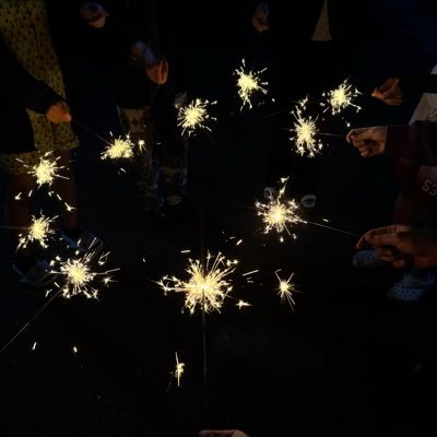 mutirawr's profile picture. tebak