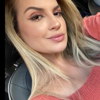 adeliacrist's profile picture. 