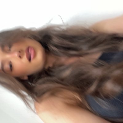 coralyy__'s profile picture. 