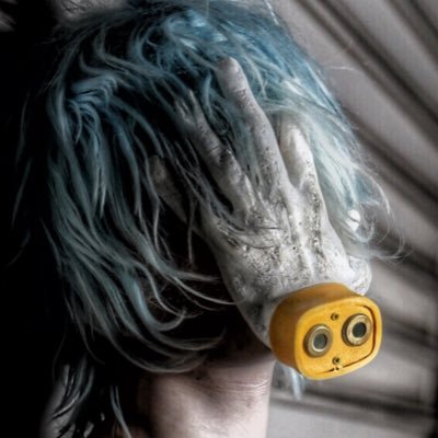 Kirika_ma_cos's profile picture. X(Twitter)に住んでる変なコスプレイヤー／腕抱っこ猫「ヤマダ」(🌈2024.9.7)の相棒／COSPLAYMODE主催『ベストコスチューマーアワード』クラフト部門2021秋&2022春入賞／アイシア『MiawMiaw』2022&2023年CM出演／ご依頼はDMからご連絡下さい