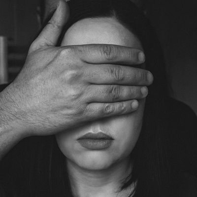 DieFraumitX1's profile picture. Nimmt nur den Penis von @Bergratte in den Mund 
Ich bin ➖ langweilig,  sexistisch, niveaulos und auch sonst eher dümmlich. 🤓

Aber nett 😊🖕