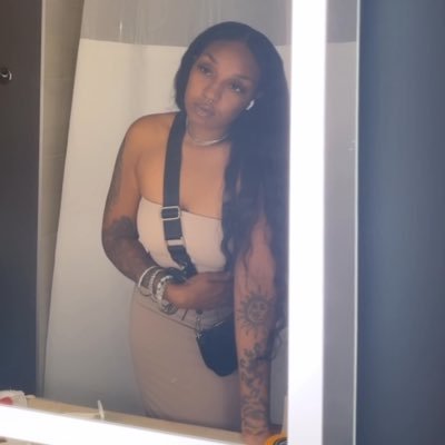 shvniceee's profile picture. somewhere doing better . DA 🦷👩🏾‍⚕️ sky&ty🫀 #foreverjaymoneysister $100 dm fee