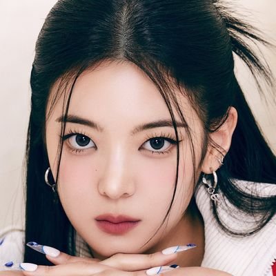 cessphilia's profile picture. 🫶